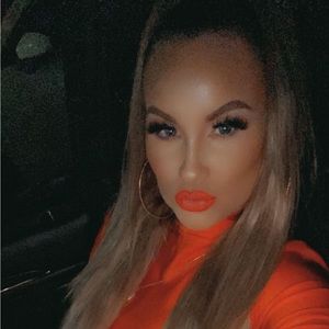 Meet your Posher, Andrea